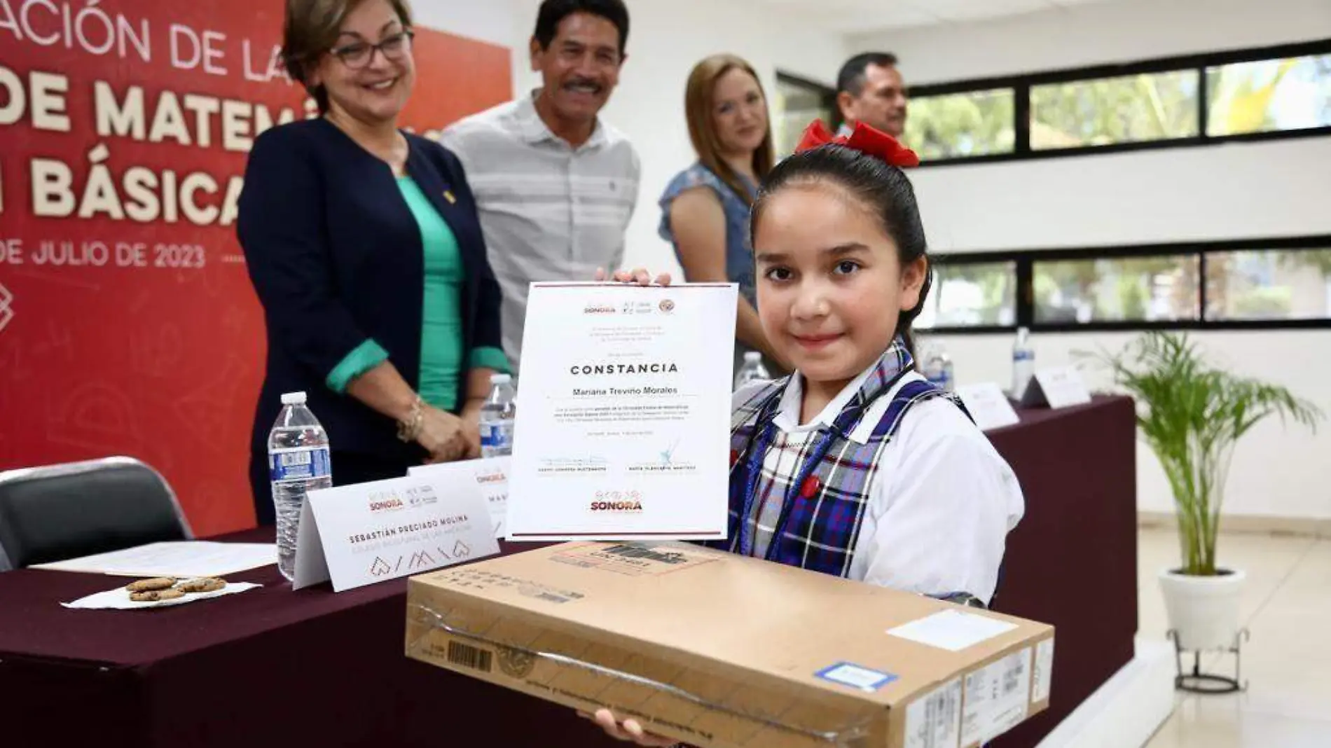 La niña Mariana Treviño Morales, es una destacada estudiante del Colegio Montessori de esta ciudad